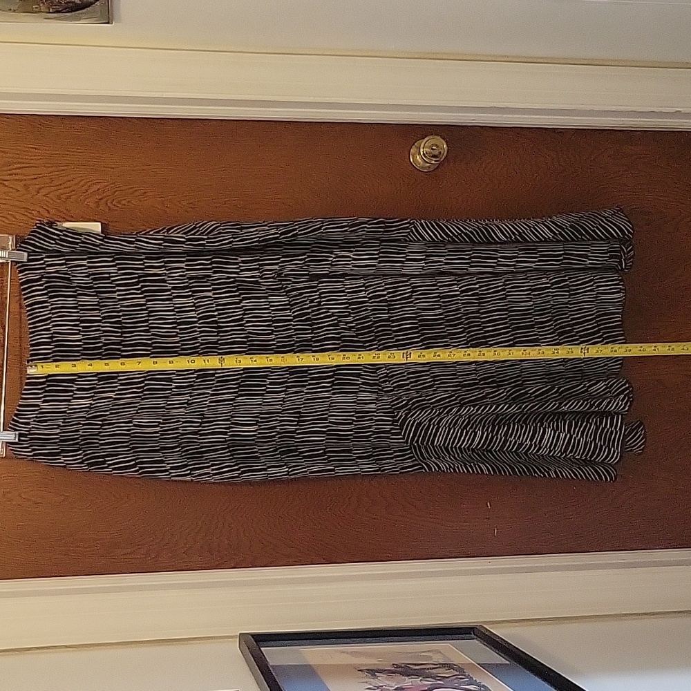 Chochotte Collection black and white skirt XL